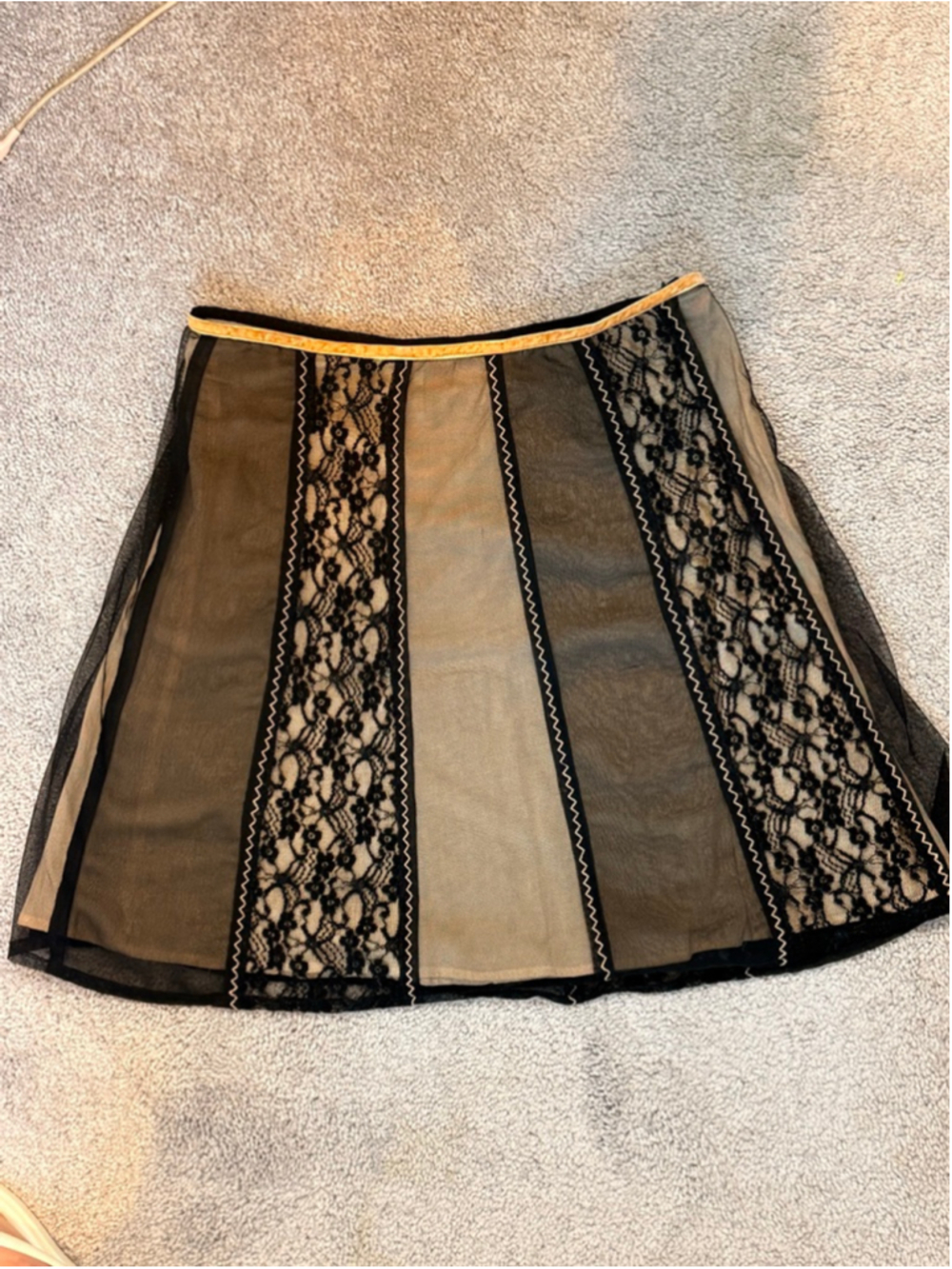 Women's Free People Black Beige Lace Mini Skirt Size 4
